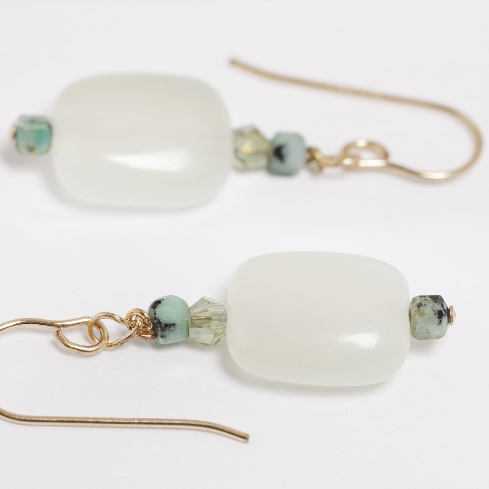 boucles doreilles aventurine turquois eafricaine petit cristal swarovski plaque or journee singuliere