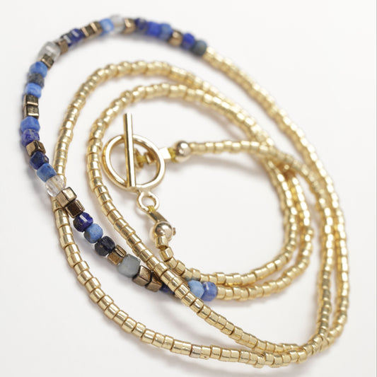 Collier Lapis lazuli bleu fluorines transparentes perles Miyuki rondes et carrees Fermoir OT Gold-filled journee singuliere