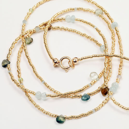 collier double tour tourmaline peridot cordelite apatite miyuki plaque or journee singuliere