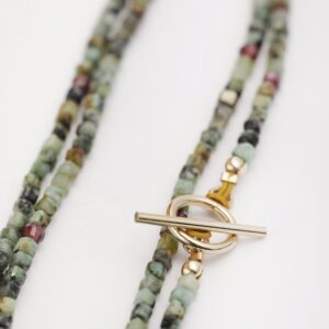 Collier ras-de-cou en perles Turquoises Africaines et Grenat