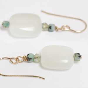 Boucles d'oreilles en Aventurine, Turquoise africaine, petit cristal Swarovski et plaqué or