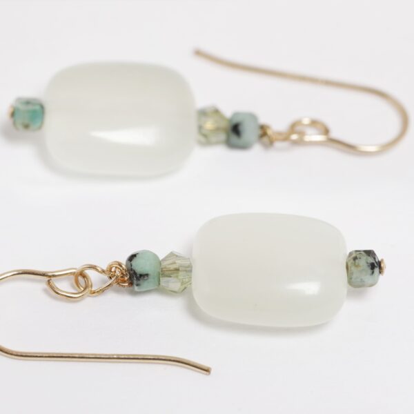 Boucles d'oreilles en Aventurine, Turquoise africaine, petit cristal Swarovski et plaqué or
