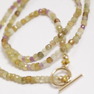 Collier ras-de-cou en rubis, grenat vert et fermoir OT Gold-Filled